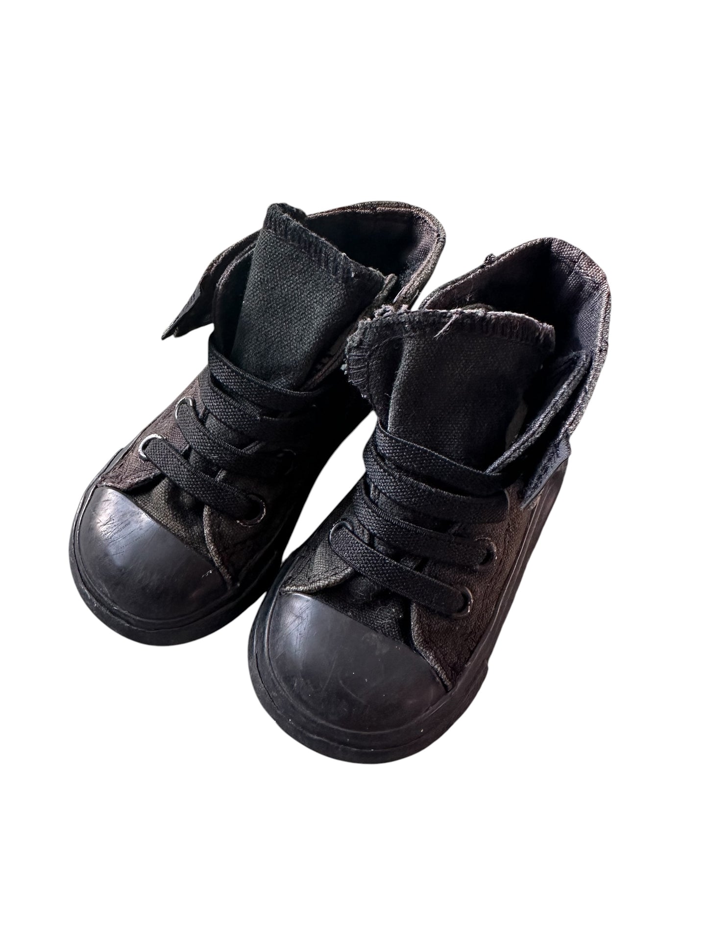 Black Converse - Size US 4